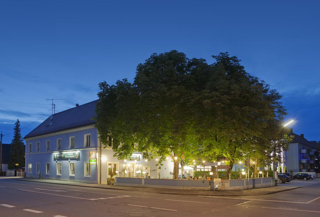Hotel Blauer Karpfen Oberschleißheim Εξωτερικό φωτογραφία