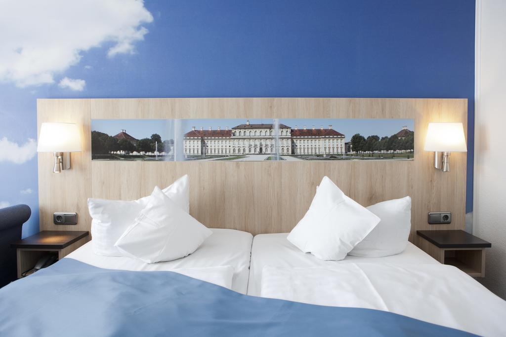 Hotel Blauer Karpfen Oberschleißheim Δωμάτιο φωτογραφία