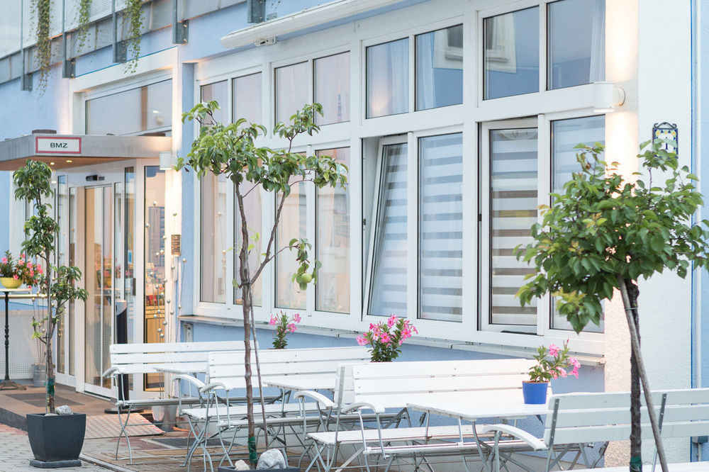 Hotel Blauer Karpfen Oberschleißheim Εξωτερικό φωτογραφία